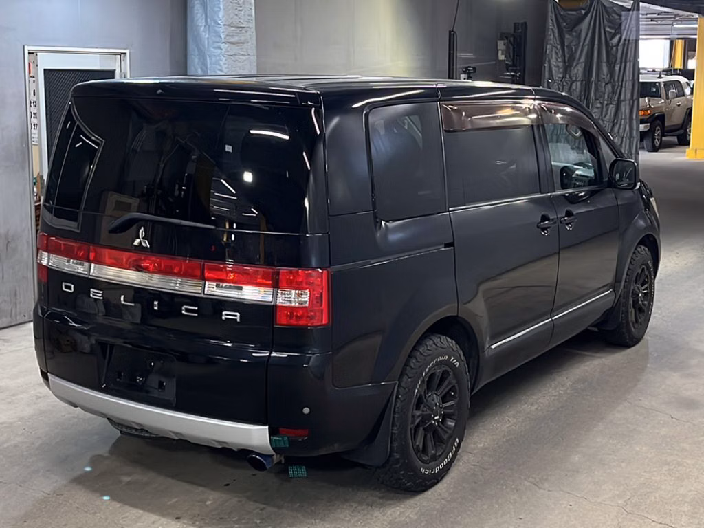 MITSUBISHI DELICA D:5