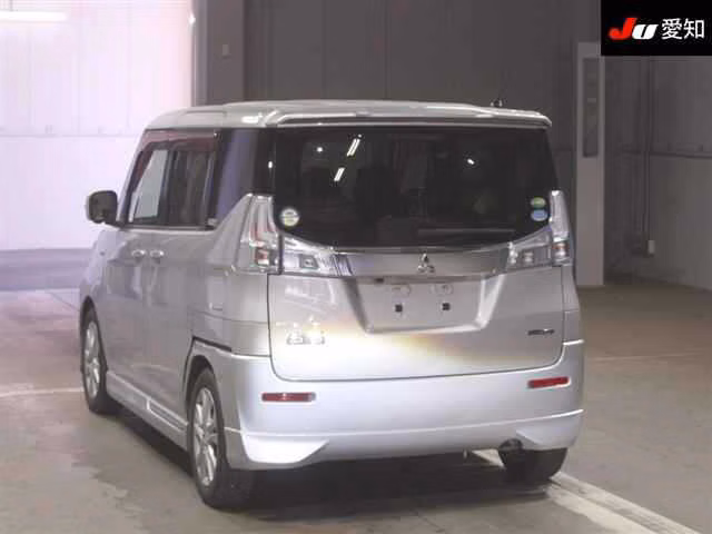 MITSUBISHI DELICA D:2