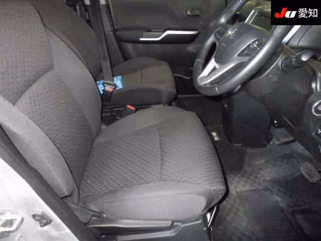 MITSUBISHI DELICA D:2