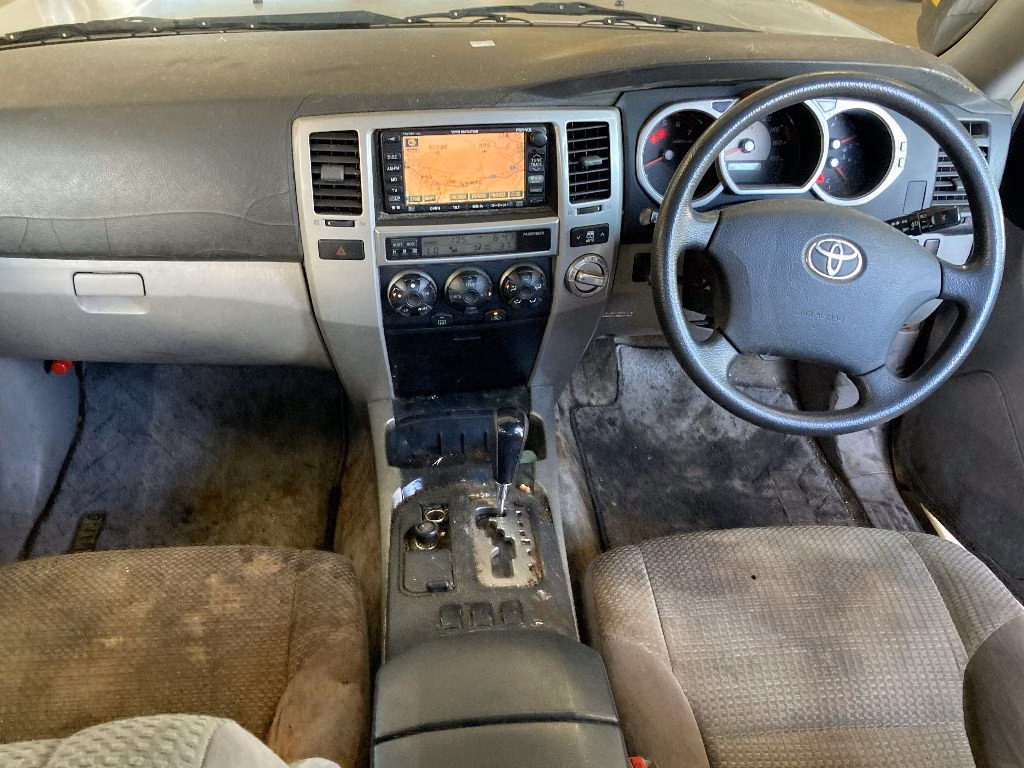 TOYOTA HILUX SURF