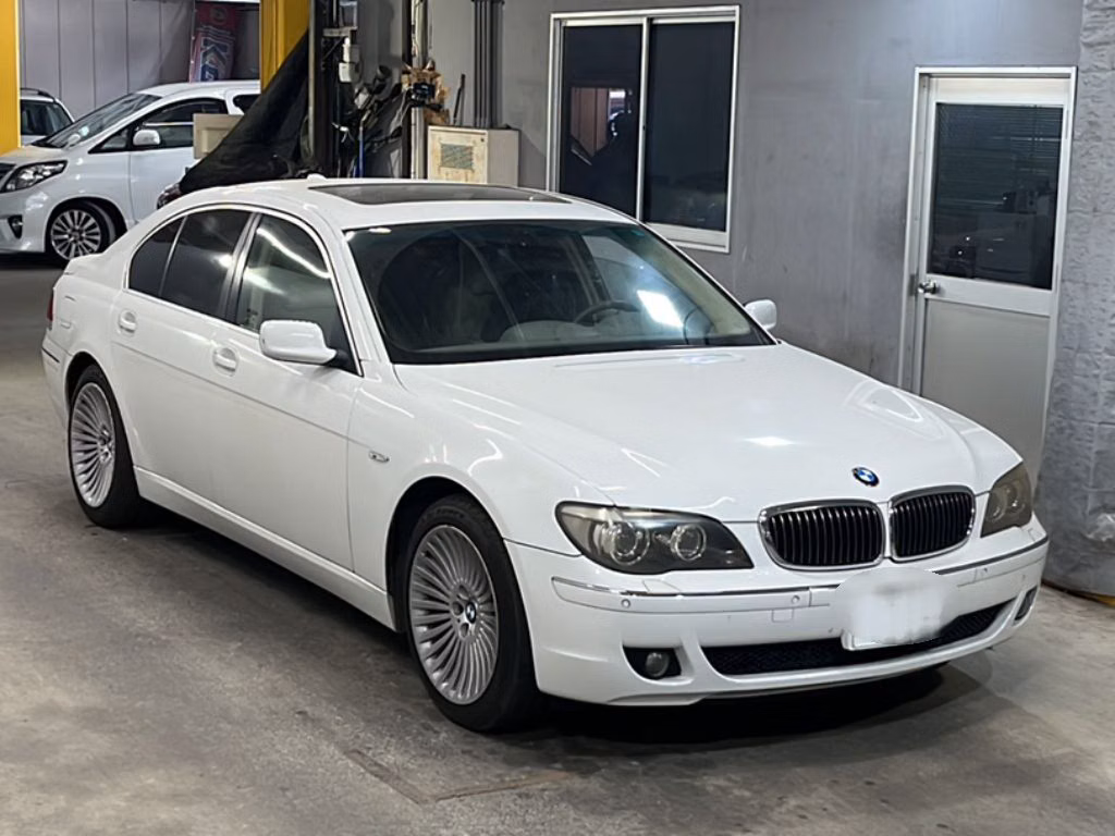 BMW 7-SERIES