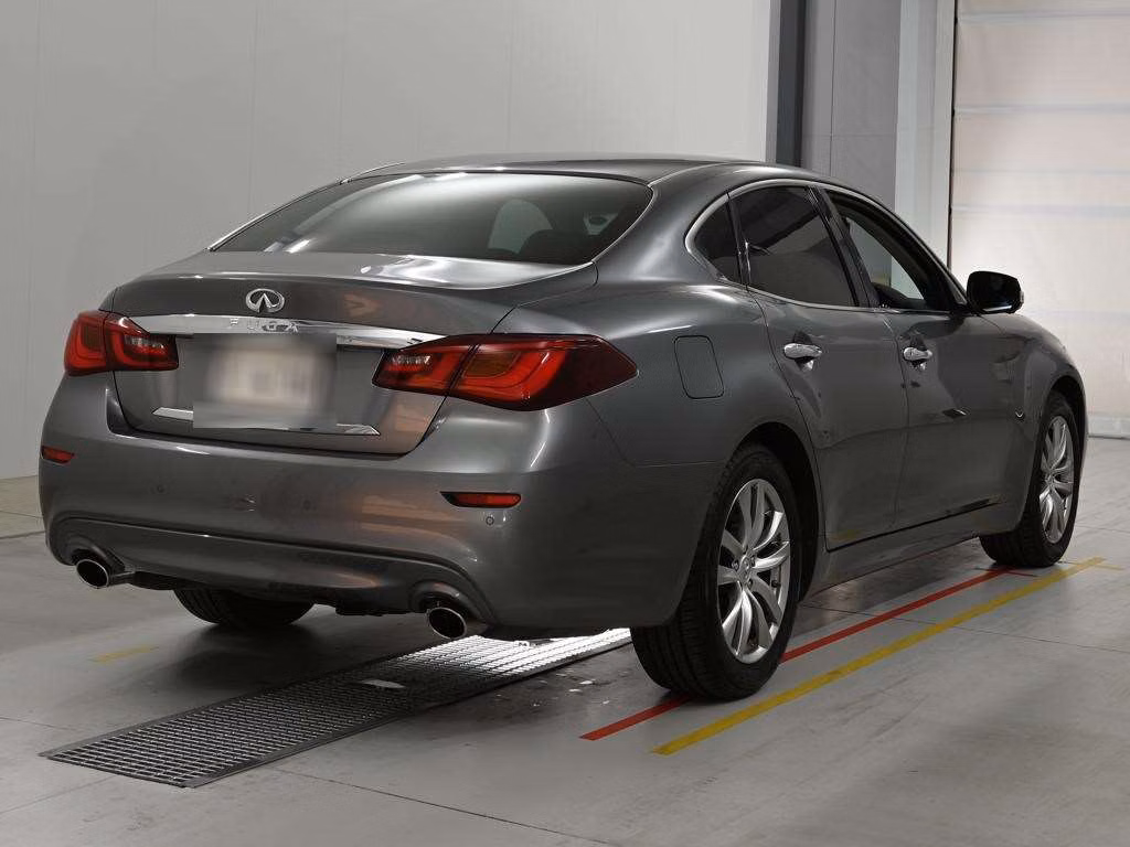 NISSAN FUGA