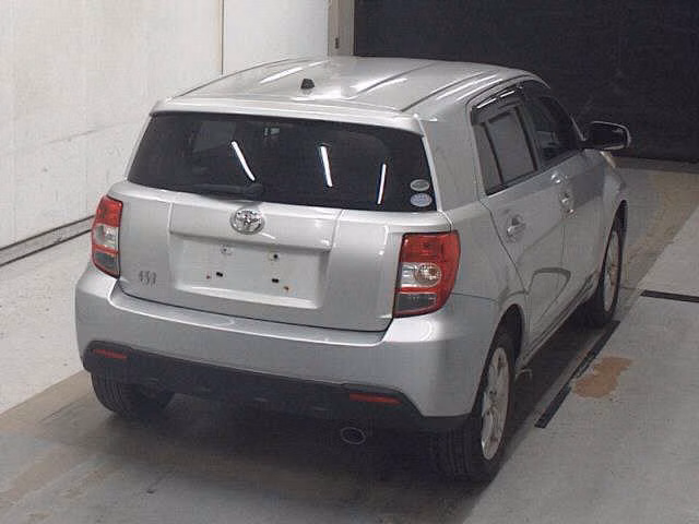 TOYOTA IST