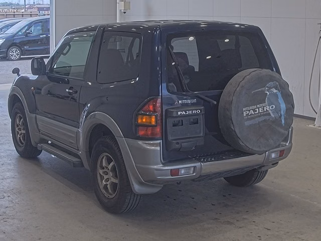MITSUBISHI PAJERO