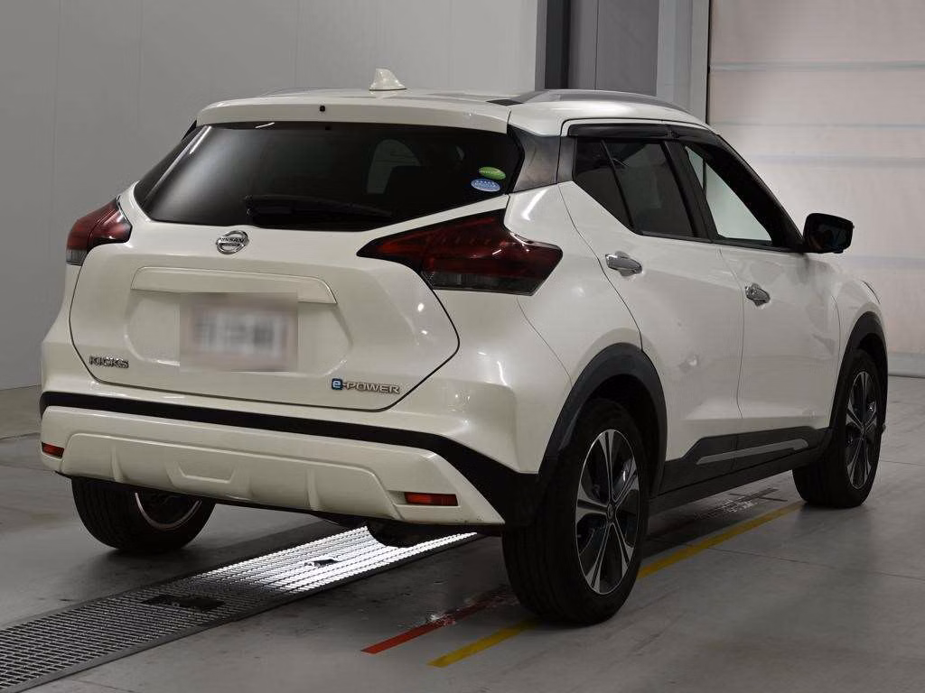 NISSAN KICKS