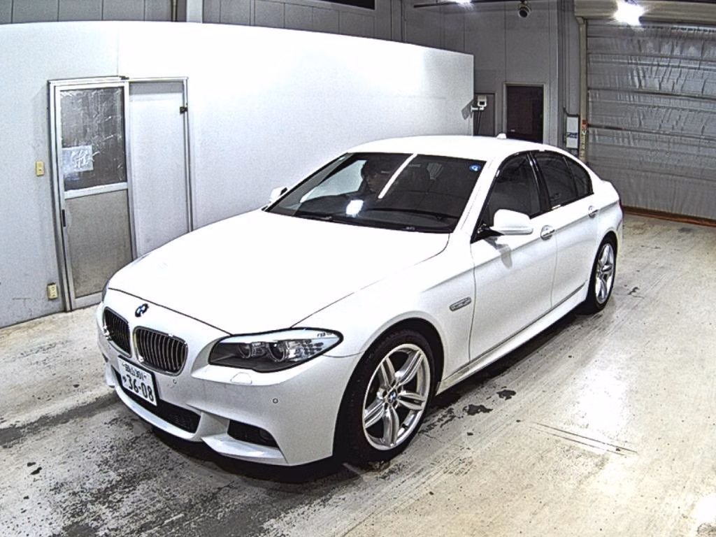 BMW 5-SERIES