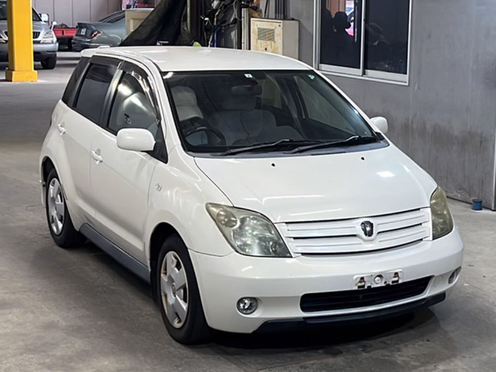 TOYOTA IST