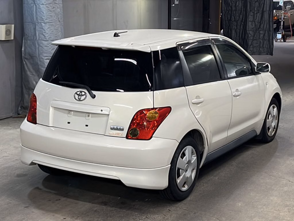 TOYOTA IST