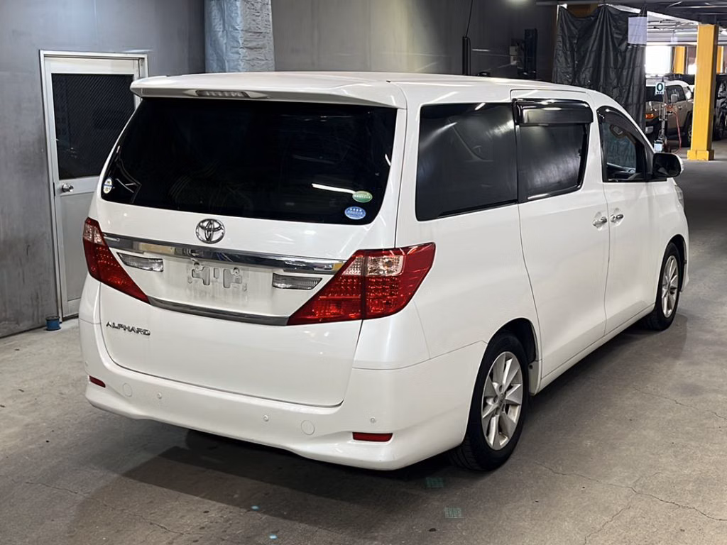 TOYOTA ALPHARD
