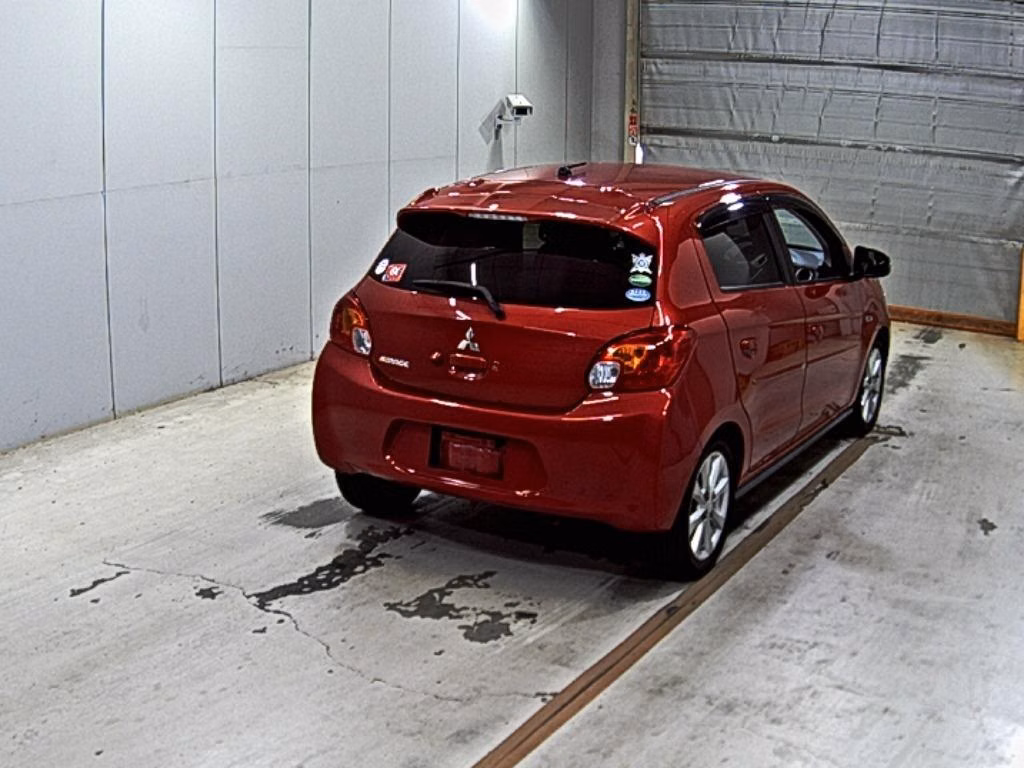 MITSUBISHI MIRAGE