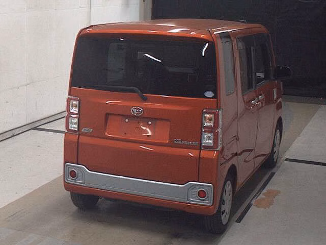 DAIHATSU WAKE