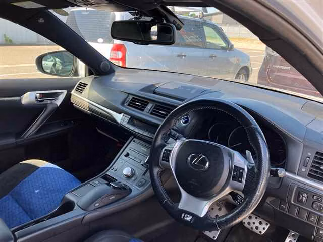 LEXUS CT200H