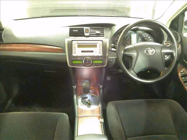 TOYOTA PREMIO