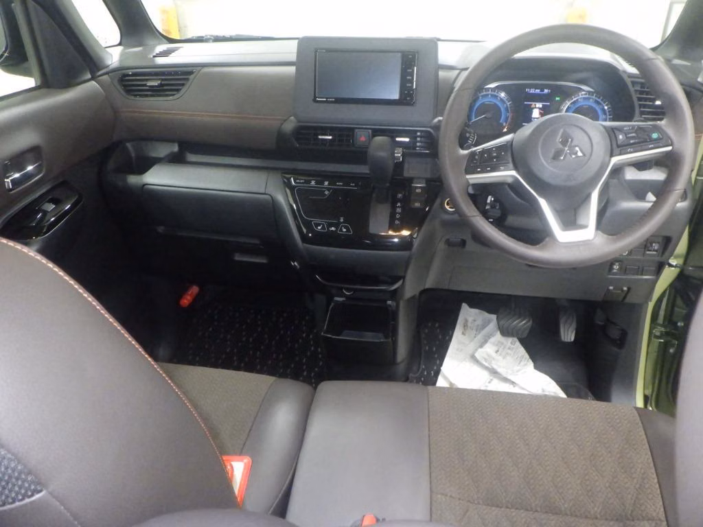 MITSUBISHI EK SPACE