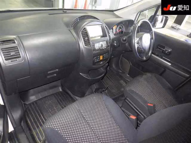 NISSAN LAFESTA