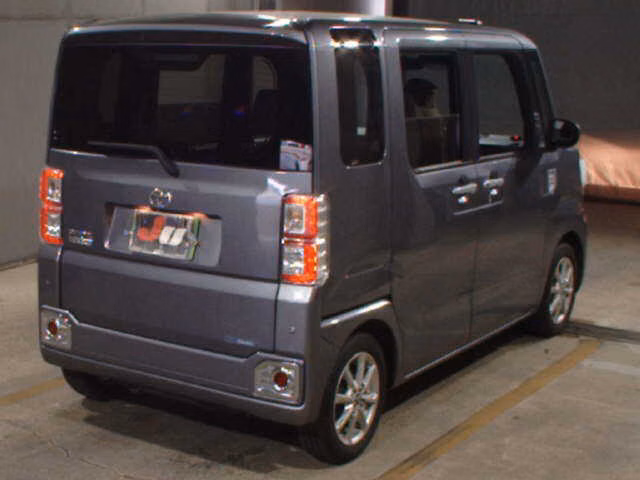 TOYOTA PIXIS MEGA