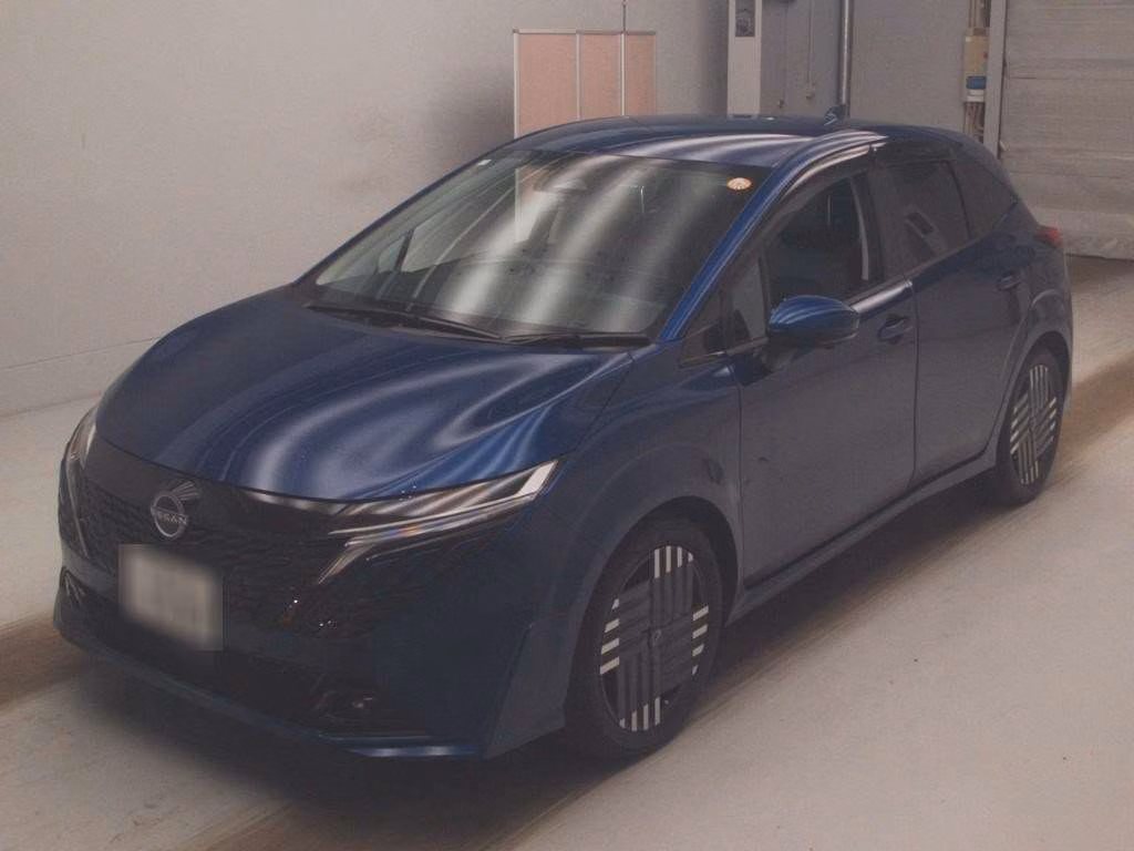 NISSAN AURA