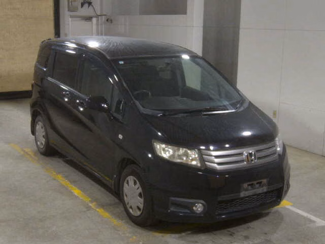 HONDA FREED SPIKE