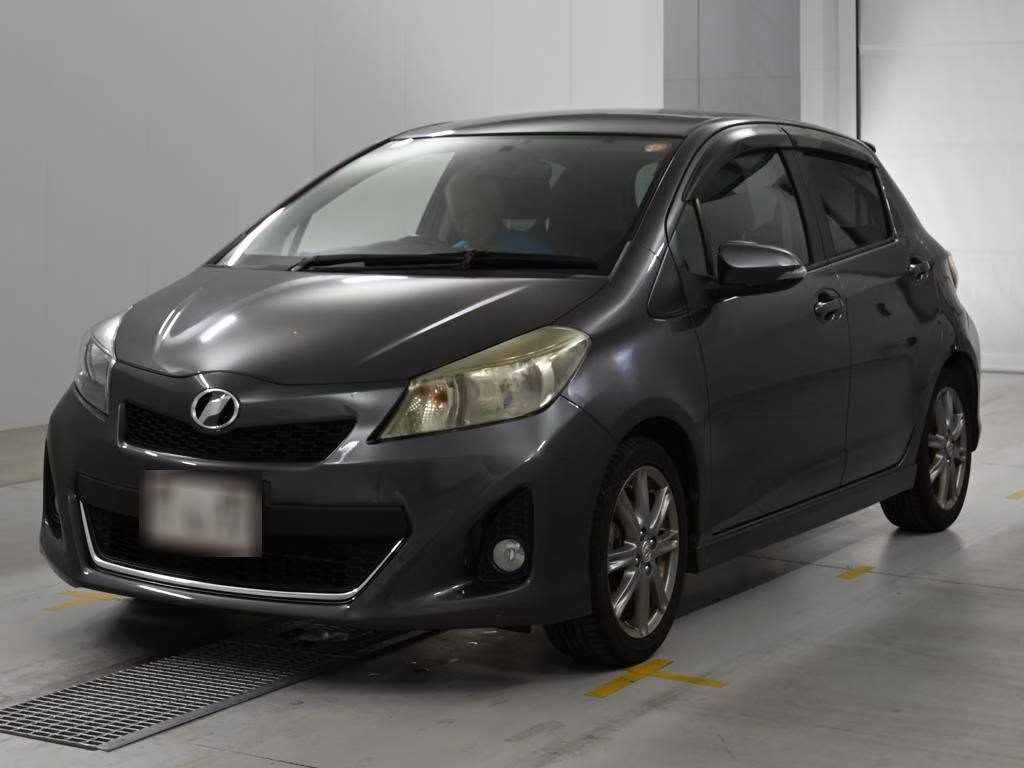 TOYOTA VITZ
