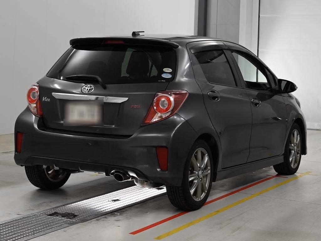 TOYOTA VITZ