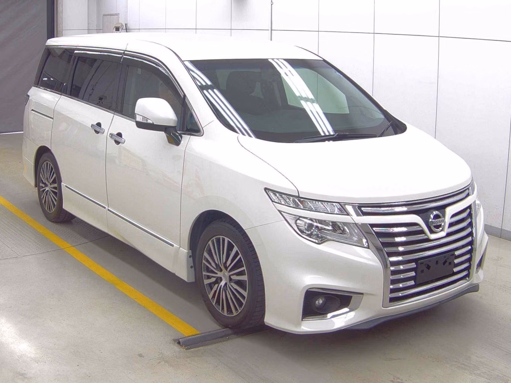 NISSAN ELGRAND