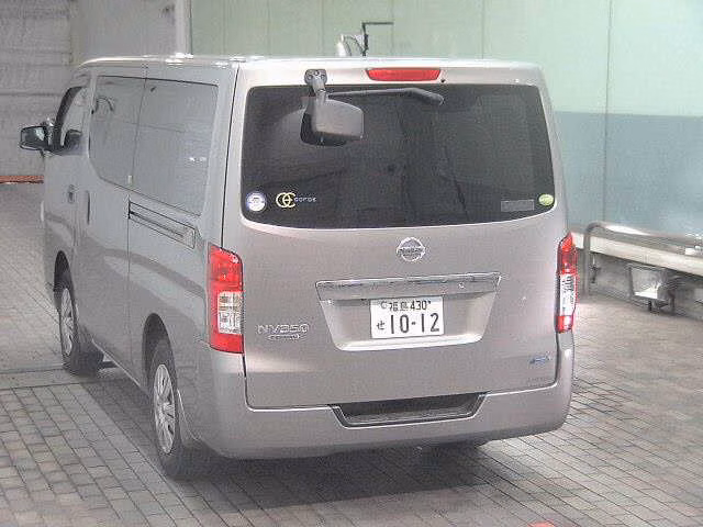 NISSAN NV350 CARAVAN