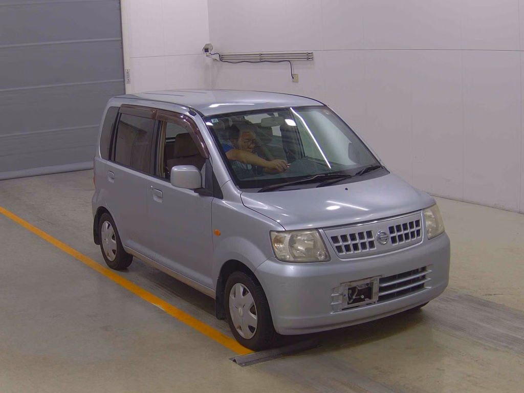 Nissan Otti