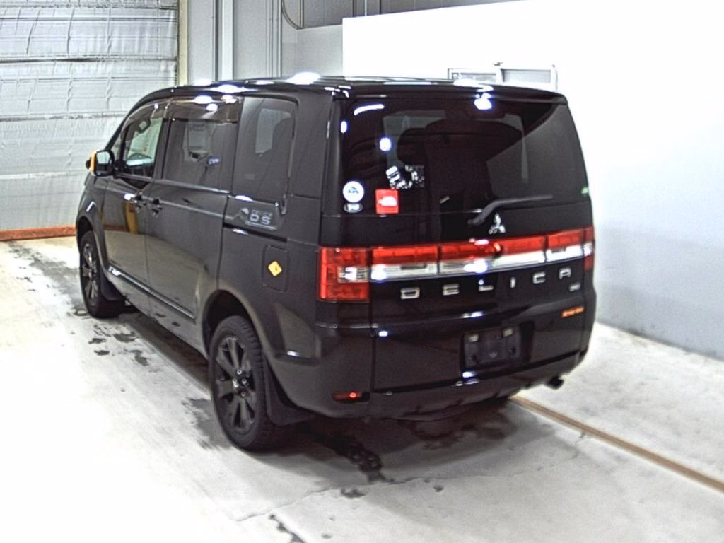 MITSUBISHI DELICA D:5