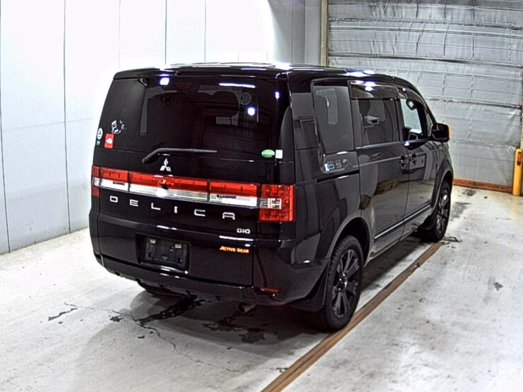 MITSUBISHI DELICA D:5