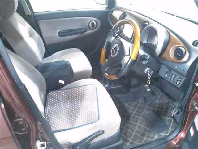 DAIHATSU MIRA GINO