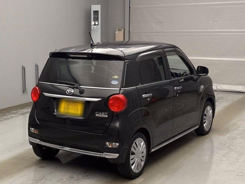 DAIHATSU CAST