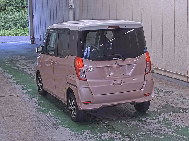 MITSUBISHI EK SPACE