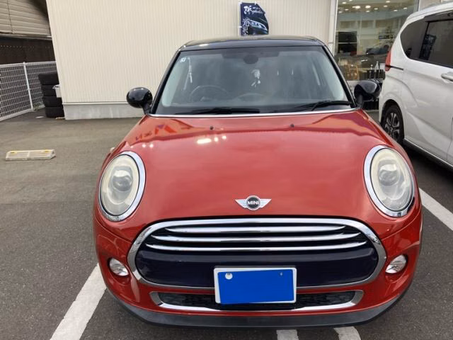 MINI HATCH