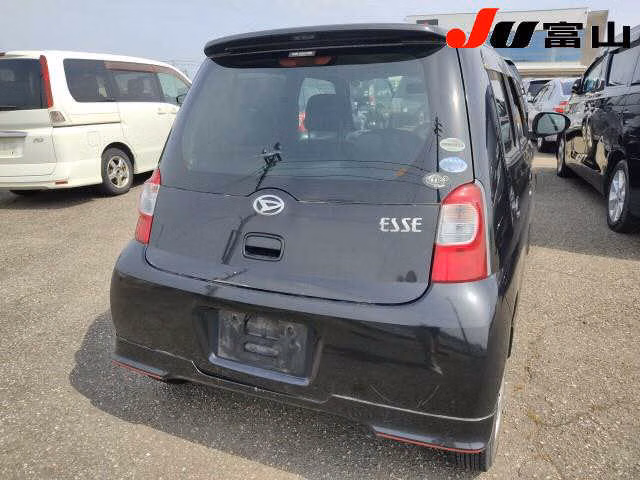 DAIHATSU ESSE