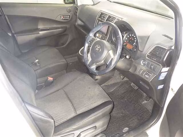 TOYOTA RACTIS