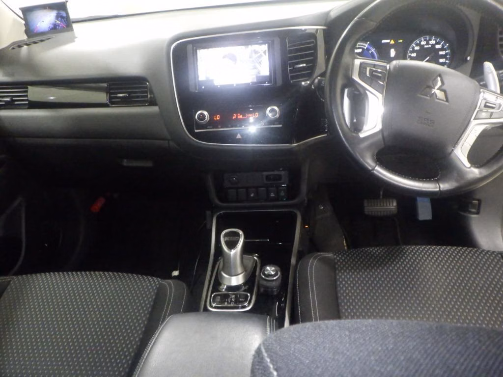 MITSUBISHI OUTLANDER