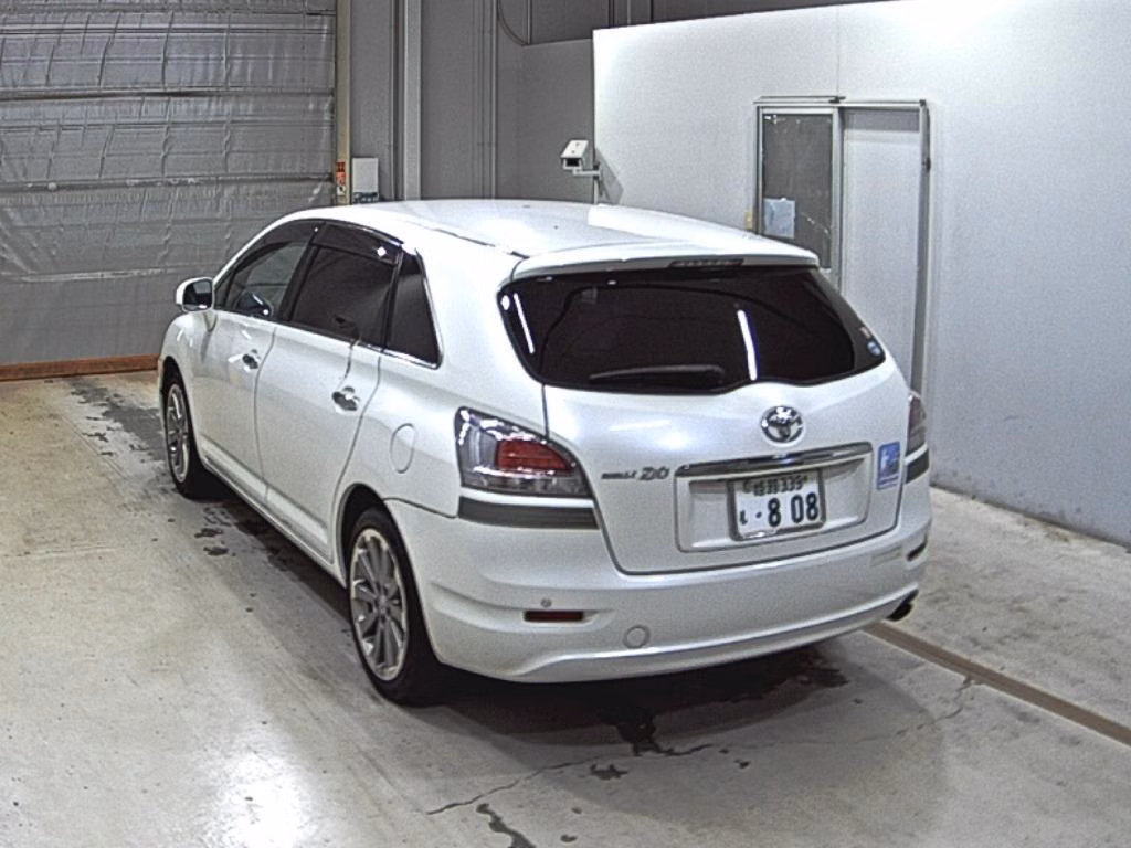 TOYOTA MARK X ZIO