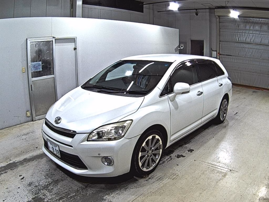 TOYOTA MARK X ZIO
