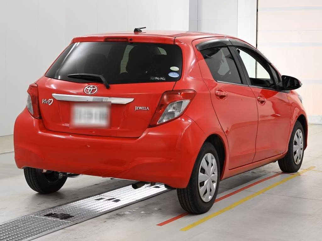 TOYOTA VITZ
