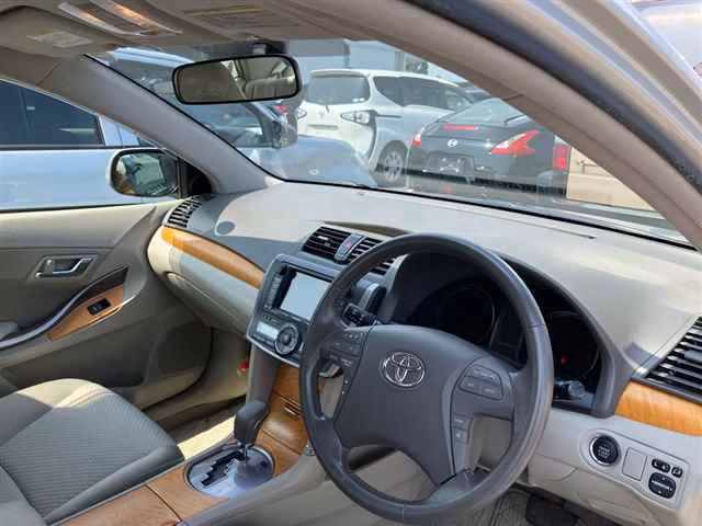 TOYOTA PREMIO