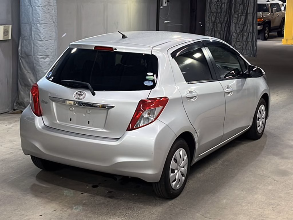 TOYOTA VITZ