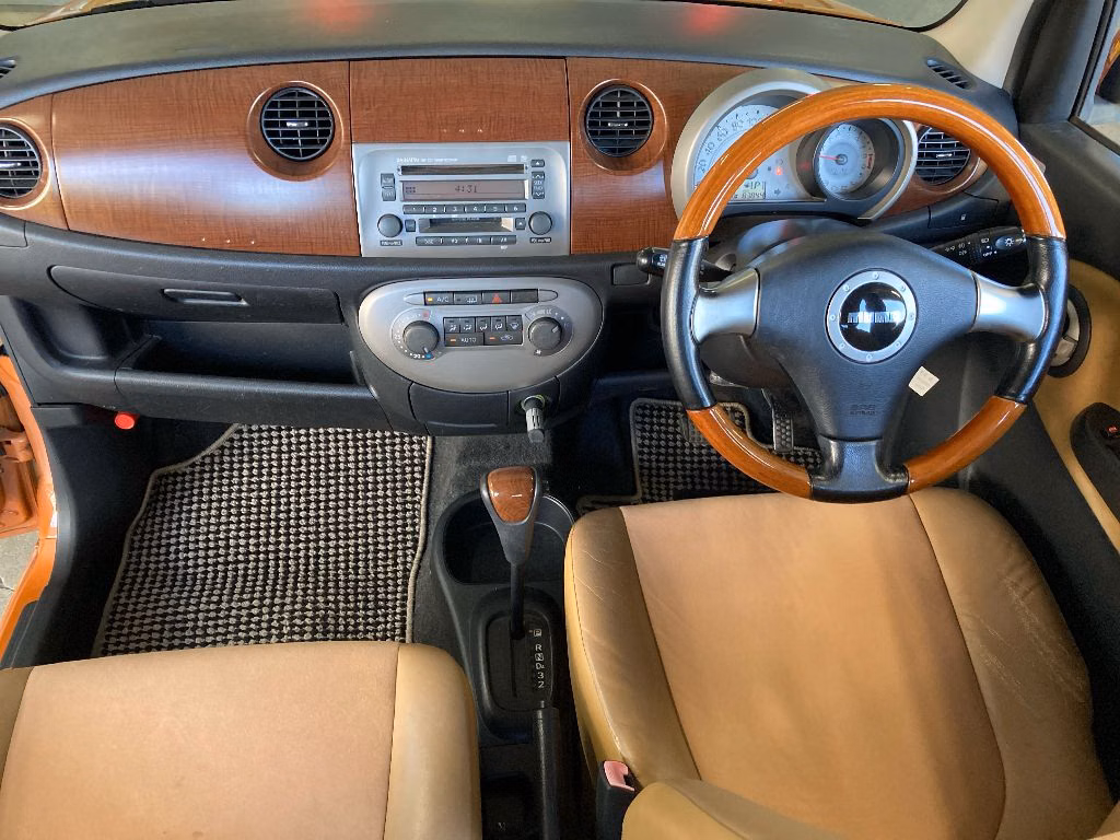 DAIHATSU MIRA GINO