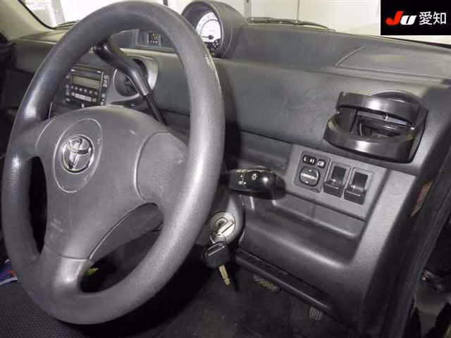 TOYOTA BB