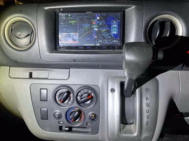 NISSAN NV350 CARAVAN