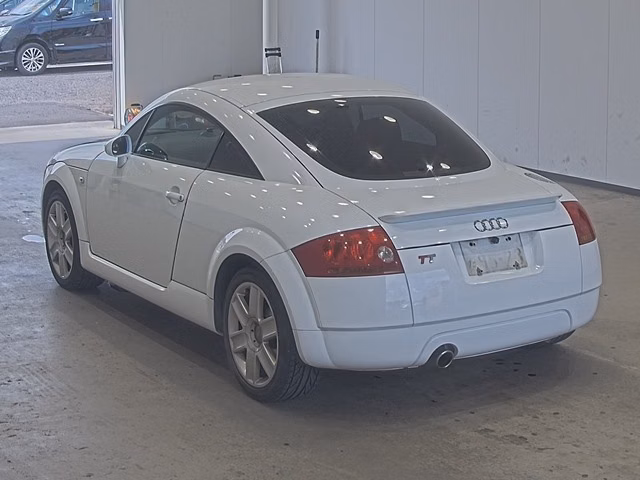 AUDI TT