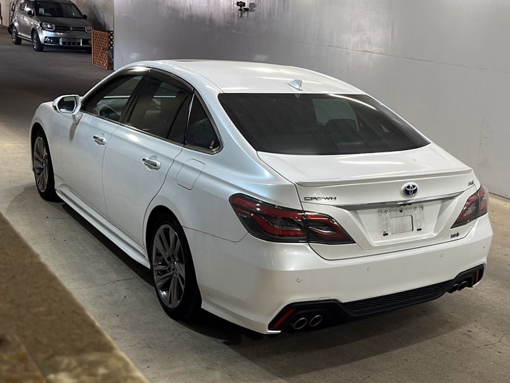 TOYOTA CROWN