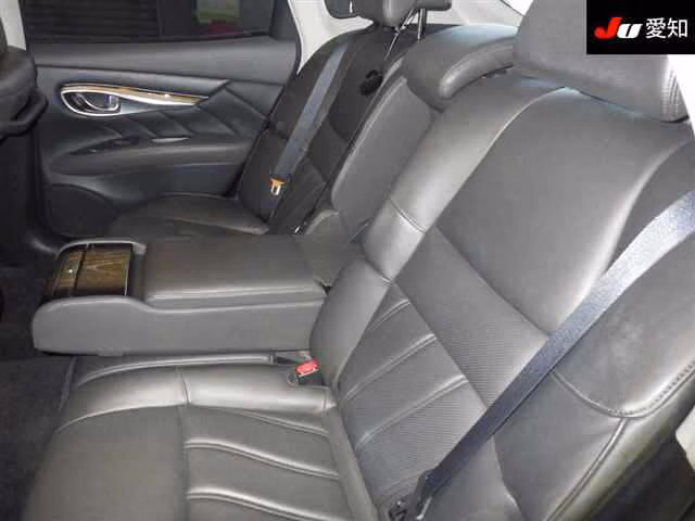 MITSUBISHI PROUDIA