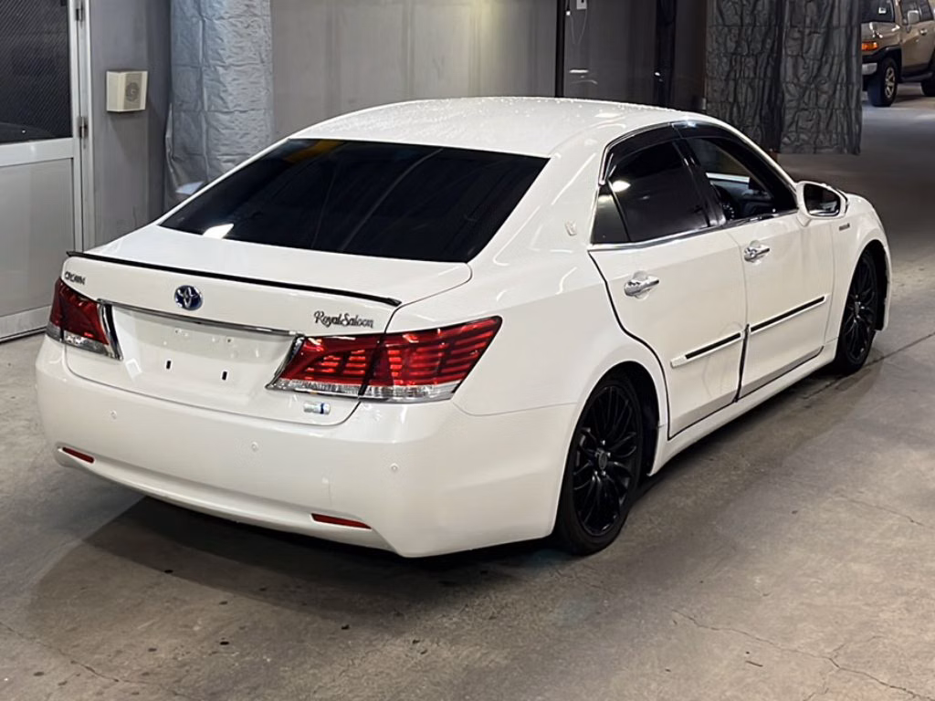 TOYOTA CROWN