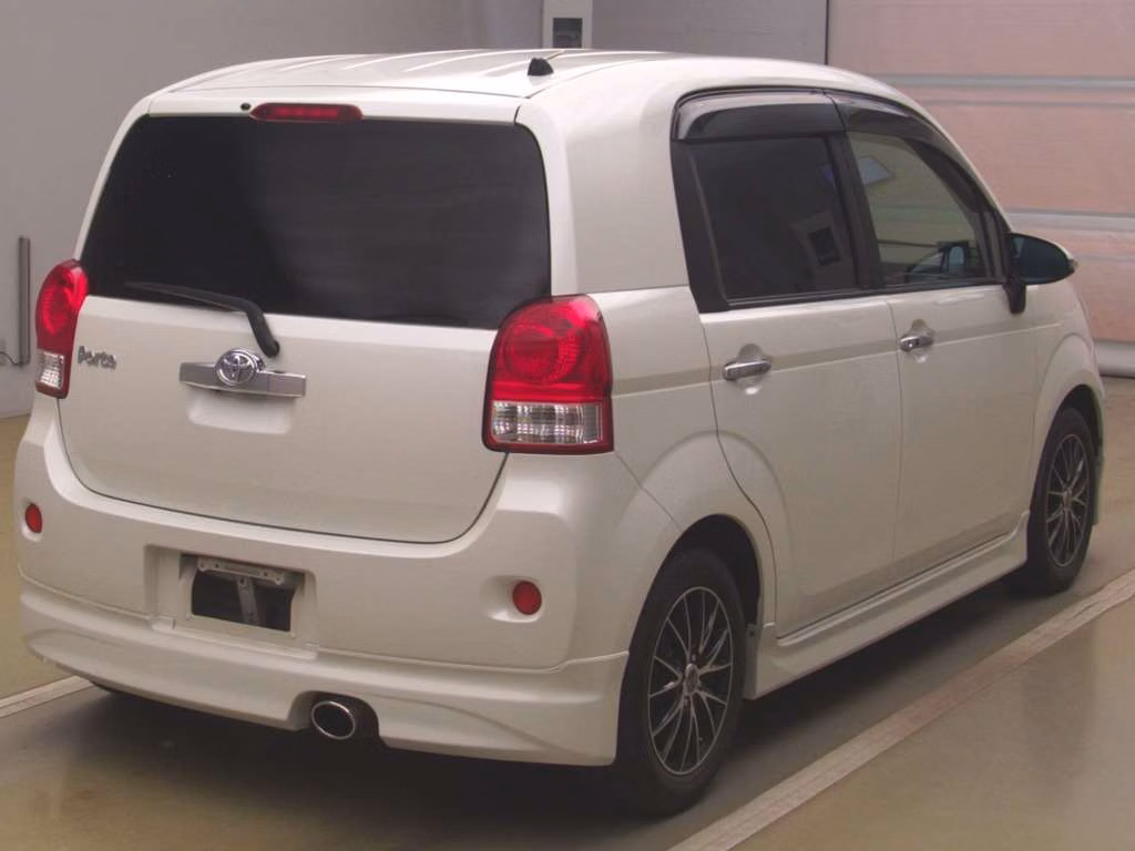 TOYOTA PORTE