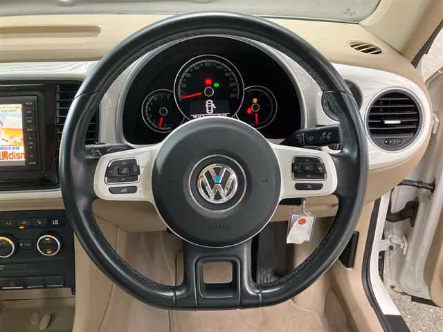 VOLKSWAGEN BEETLE